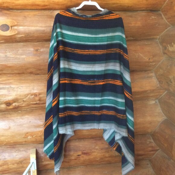 Pretty Persuasions Vertical Falls NWT Striped Boho Poncho OS Southwestern/Wrap - Picture 2 of 6